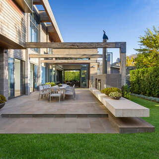 Casas em bairro de alto padrão Construções em condomínio de alto padrão Empresa especializada em construção civil